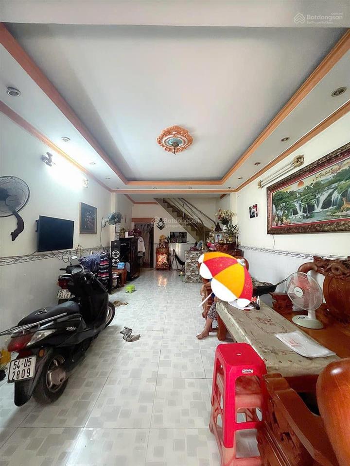 Lê đình cẩn  gần khu tên lửa  ngang 4.2x 20m, 2 tầng, hẻm xe hơi, chỉ 5 tỷ hơn [c003]