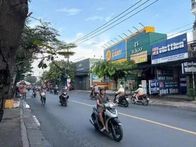 Mặt tiền kinh doanh sầm uất sát khu tên lửa, ngang 5x26m, 2 tầng, chỉ 10 tỷ hơn [ c016]