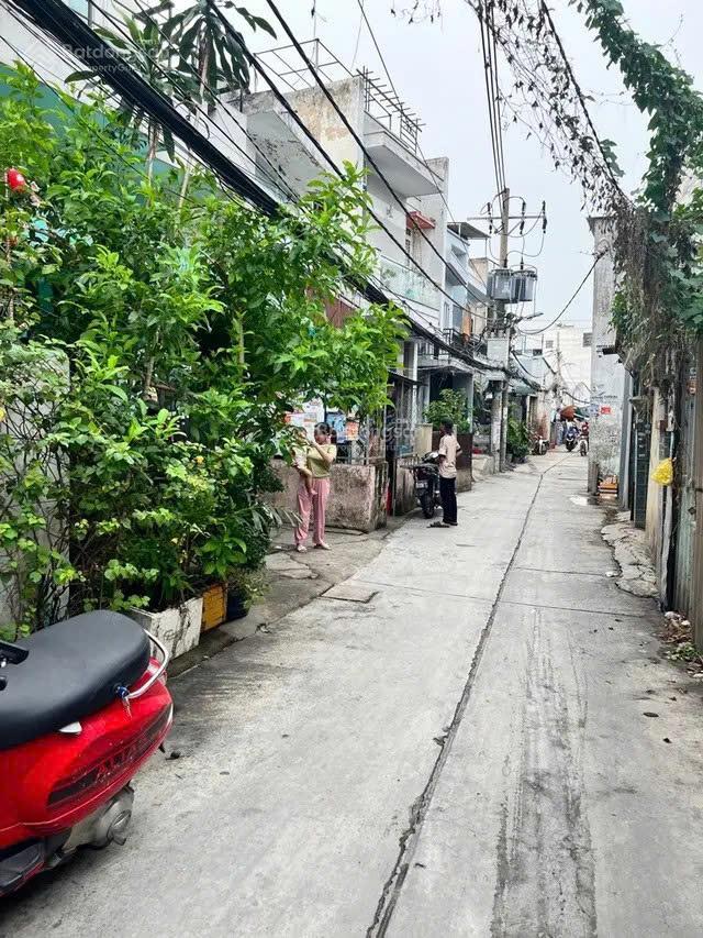 Diện tích khủng, gần aeon tên lửa, hẻm xe hơi, ngang 4,2x35m, 2 tầng, chỉ 9 tỷ x [c053]