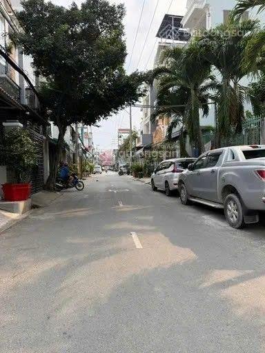 Ngay lê văn quới  mt kinh doanh, 140m2, đường nhưạ 8m có lề, chỉ 8 tỷ hơn
