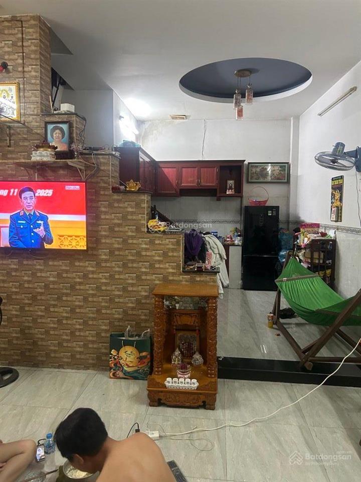 Sát ngã tư bà hom, hẻm xe hơi thông, nhà 2 tầng, ngang 5x20m, chỉ 5 tỷ hơn [c142]