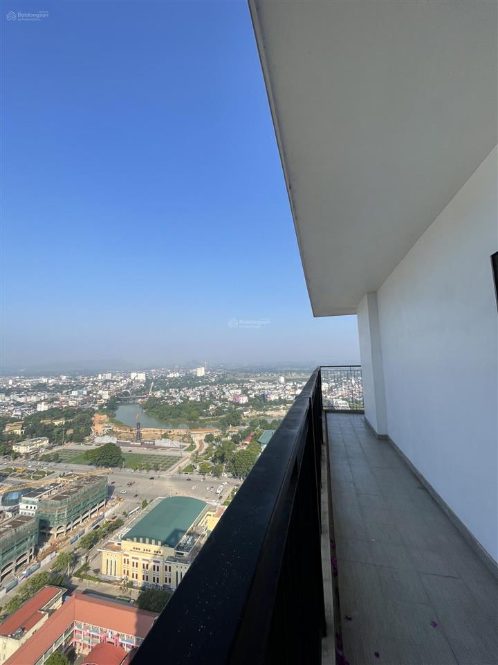 Bán căn thái nguyên tower  full ban công 105.3m2  giá chỉ 3.5 tỷ  full nội thất sẵn ở