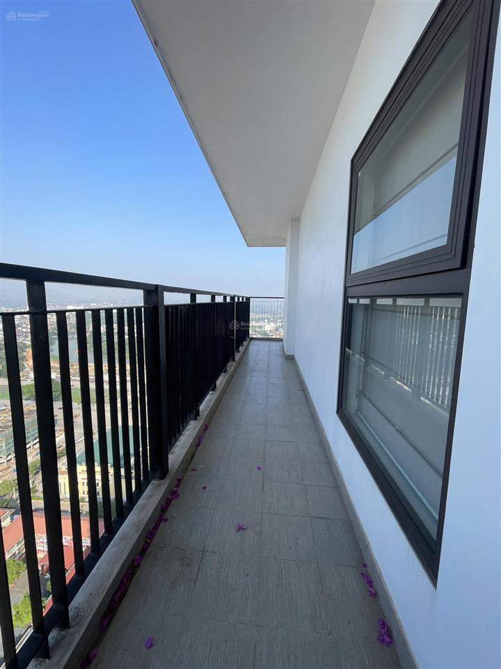 Bán căn thái nguyên tower  full ban công 105.3m2  giá chỉ 3.5 tỷ  full nội thất sẵn ở
