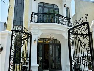 Villa 2 tầng phong cách tân cổ điển  view đồi đẹp như đà lạt