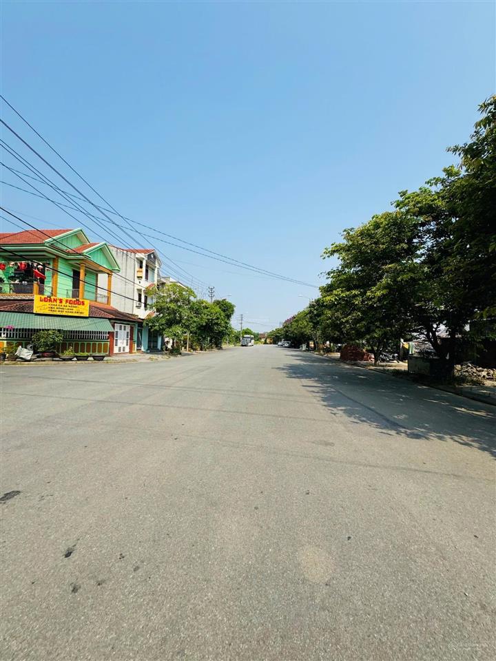 Cần bán lô đất đường đại cồ việt  cách aeon 600m