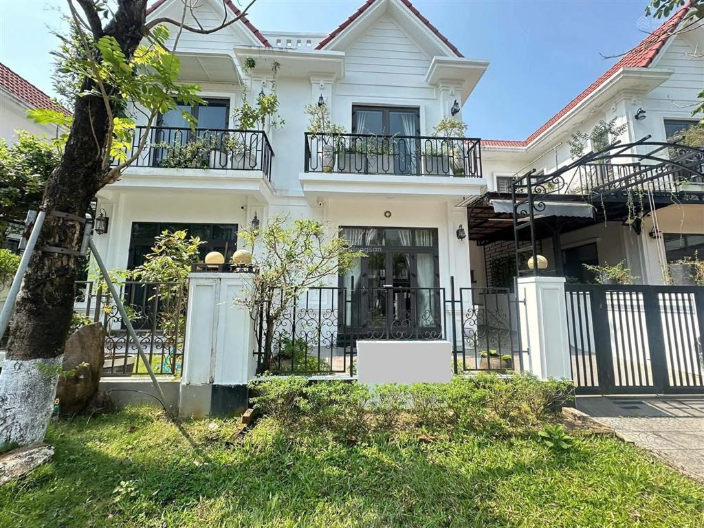 Nhà 2 tầng hoàn thiện royal park khu b