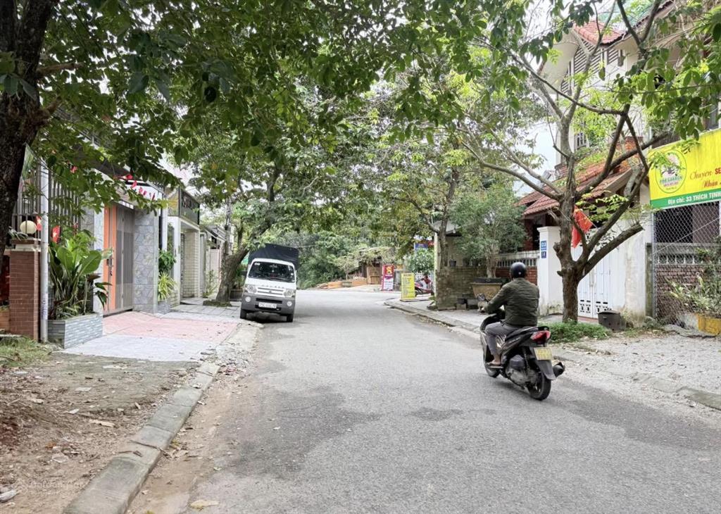 Mặt tiền kinh doanh đẹp  thích tịnh khiết, tp huế