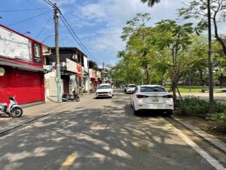 Nhà 2 tầng mặt tiền lê huân view trực diện đại nội huế
