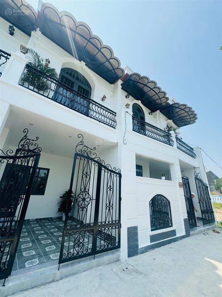 Nhà 2 tầng full nội thất thuỷ vân view royal kiệt oto lê đức anh