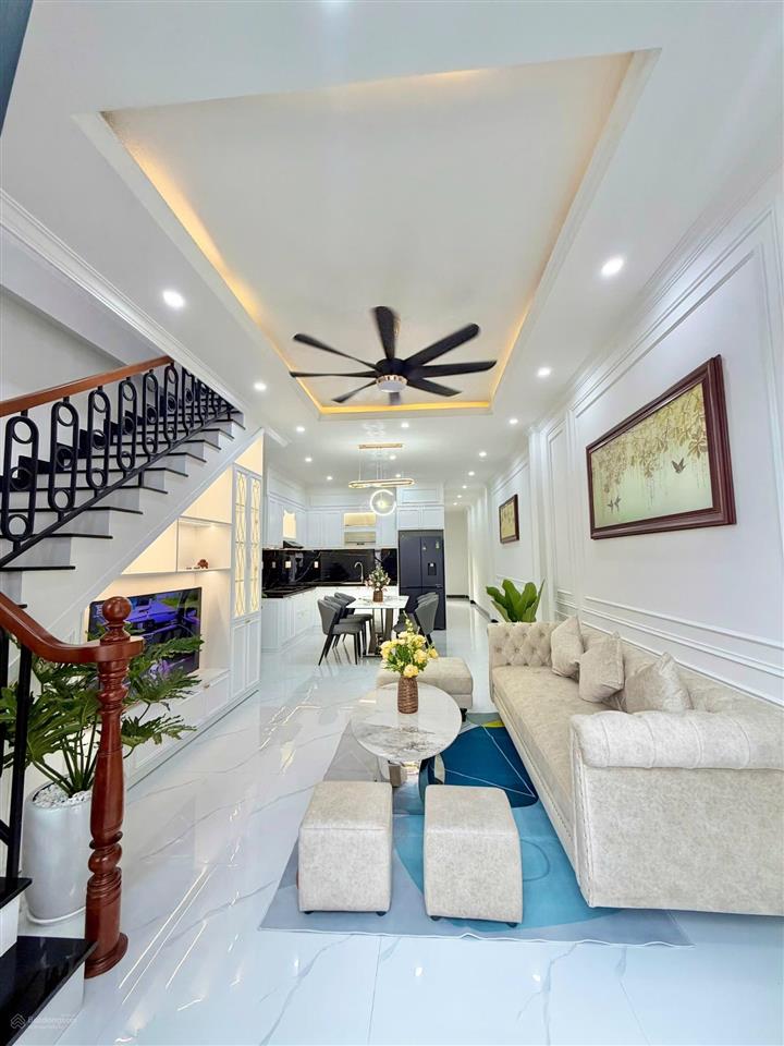 Siêu phẩm tân cổ điển cách mặt tiền lê ngô cát chỉ 50m