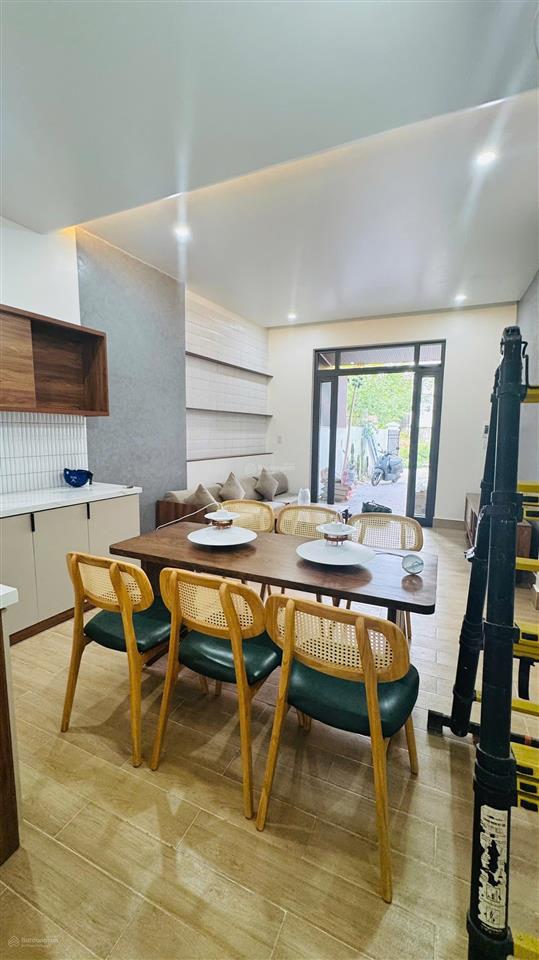 Nhà kiệt ô tô 4a hoài thanh giá chỉ 2,2 tỷ