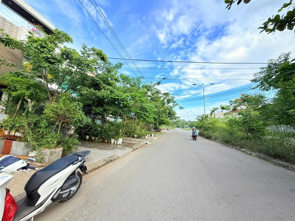 Bán đất mặt tiền nguyễn văn đào  kqh bàu vá  cách mặt tiền đường bùi thị xuân chỉ 100m