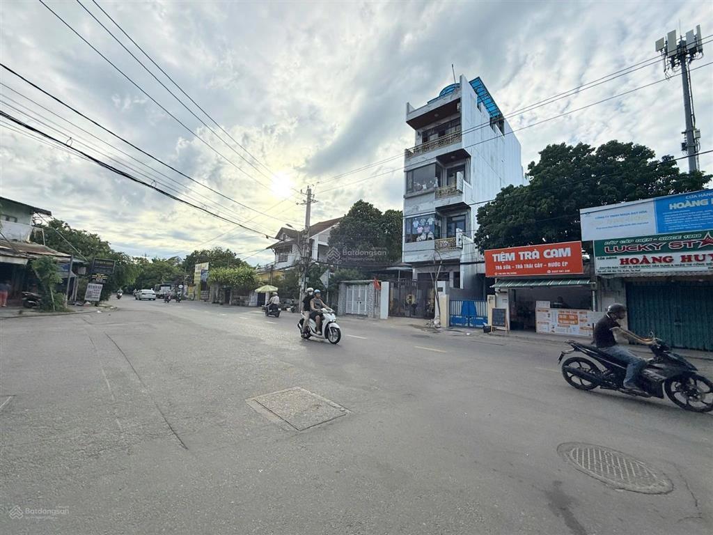 Bán đất mặt tiền nguyễn văn đào  kqh bàu vá  cách mặt tiền đường bùi thị xuân chỉ 100m