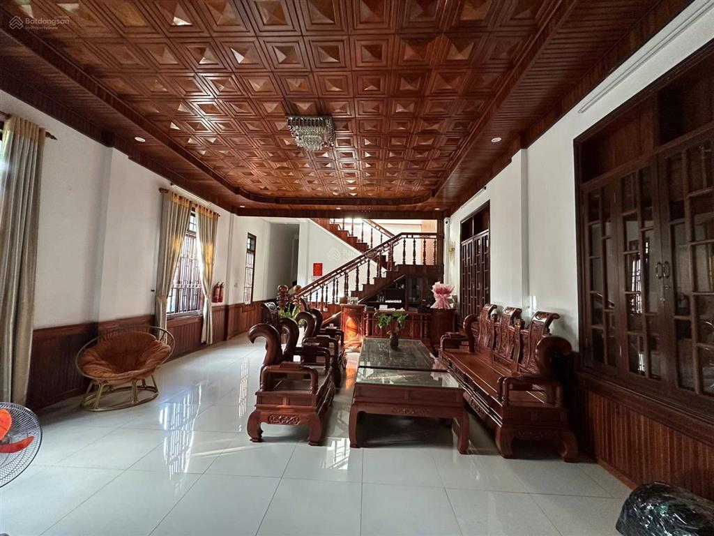 Bán homestay 4 tầng mặt tiền hàn mạc tử đang kinh doanh, có dòng tiền ổn định!
