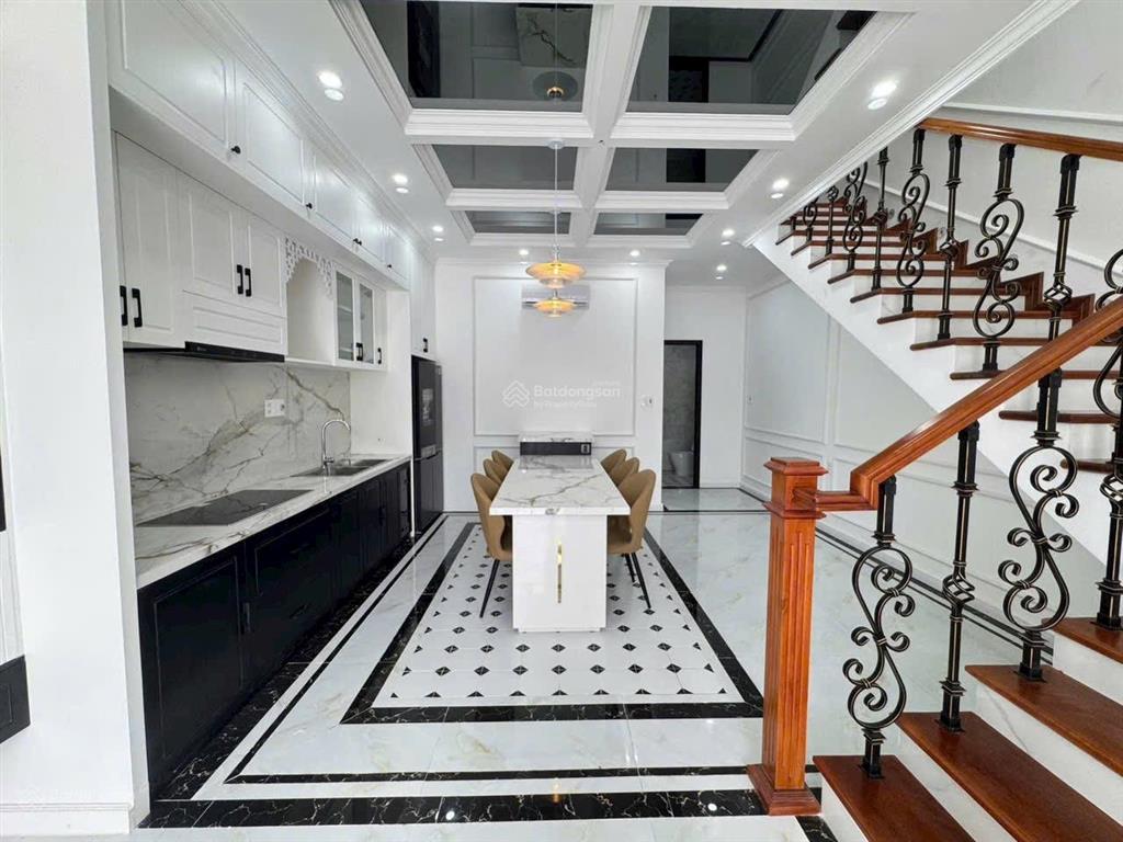 Villa hai tầng hai mê kiên cố thiên thai  đầy đủ nội thất xịn xò  cách mặt tiền chính 50m