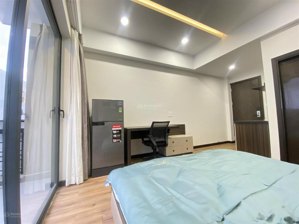 Cho thuê căn hộ ban công full nt ngay trần huy liệu