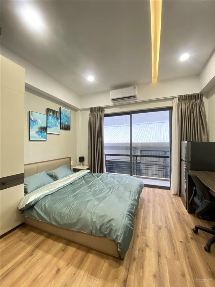 Cho thuê căn hộ studio  ban công thang máy ngay trần huy liệu