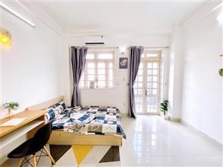 Cho thuê căn hộ ban công  thang máy gần ueh