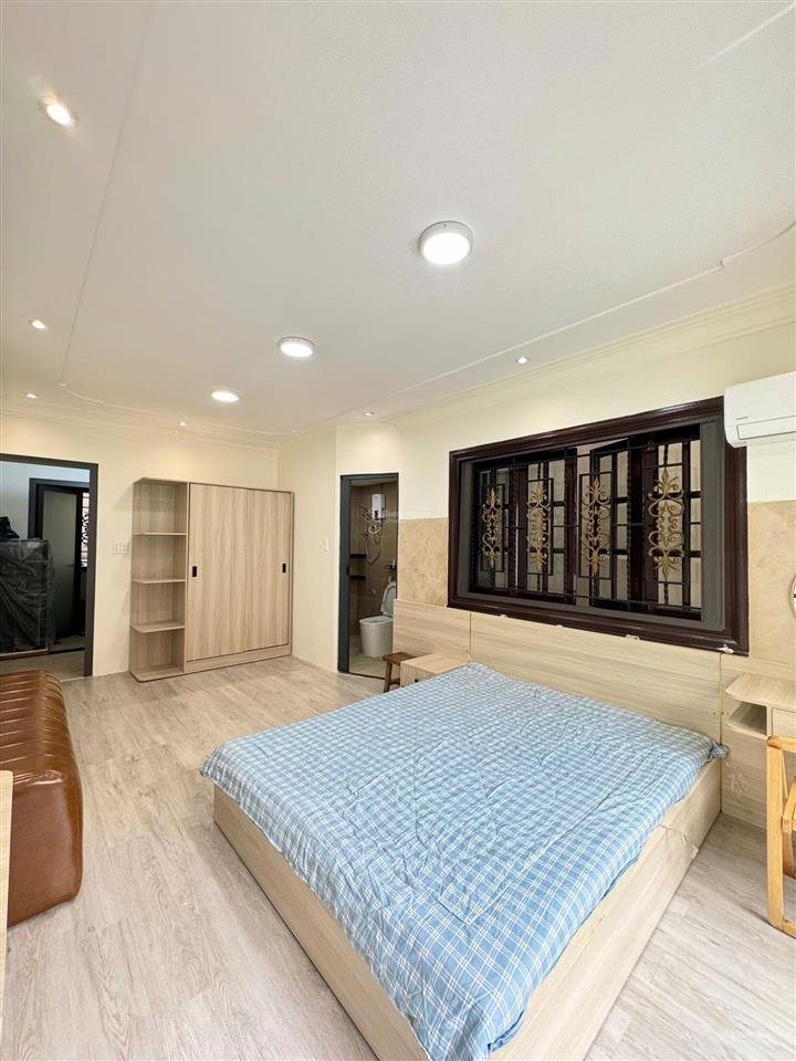 Cho thuê căn hộ ban công  1pn tách bếp ngay phan xích long