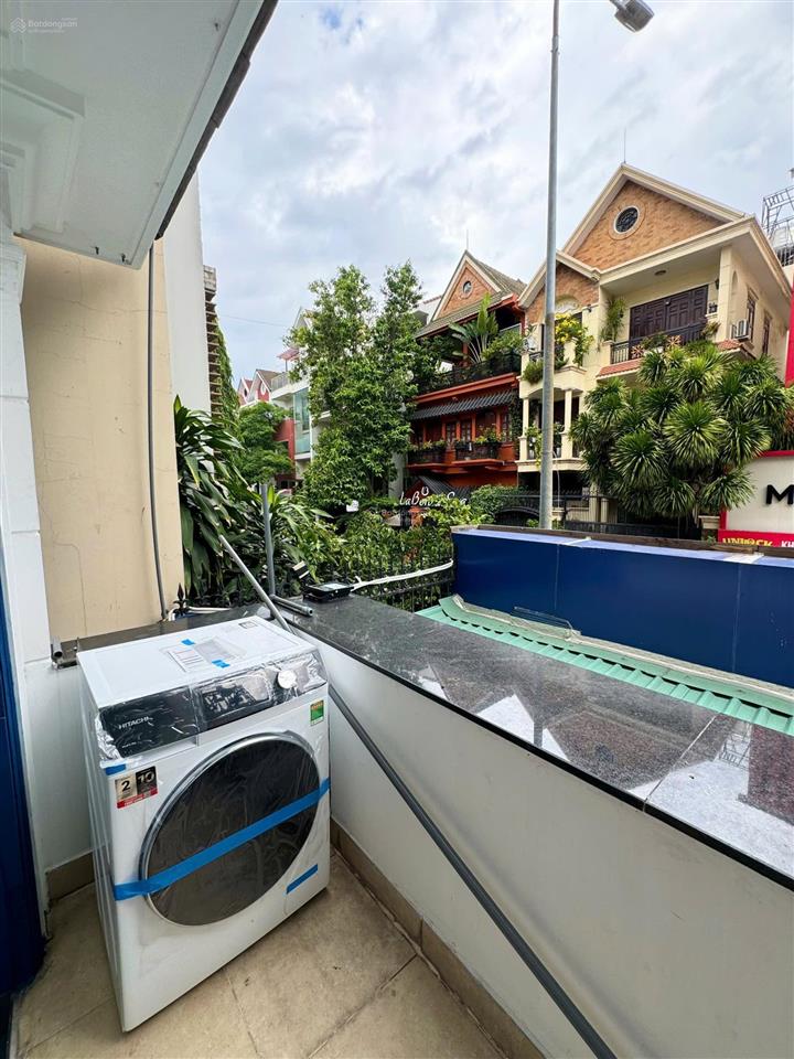 Cho thuê căn hộ ban công  1pn tách bếp ngay phan xích long