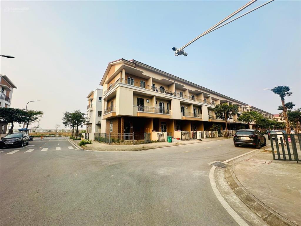 Một trong số ít 1 căn góc centa city giá 4,9 tỷ hướng nam