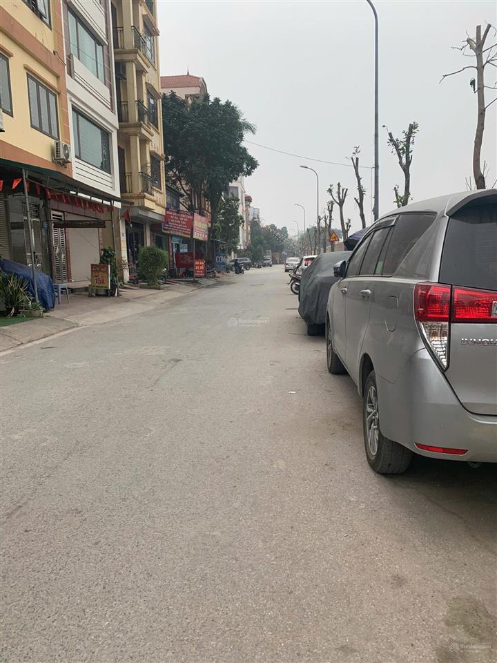 Chính chủ bán đất hòa lạc 65m2, mt 6m vừa ở, vừa kinh doanh, cho thuê, ô tô tránh, ngõ thông