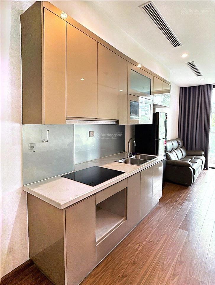 Bán căn hộ 2pn tại vinhomes west point, giá siêu hời 6,9 tỷ, 68m2, sẵn sổ sang tên  có slot ô tô