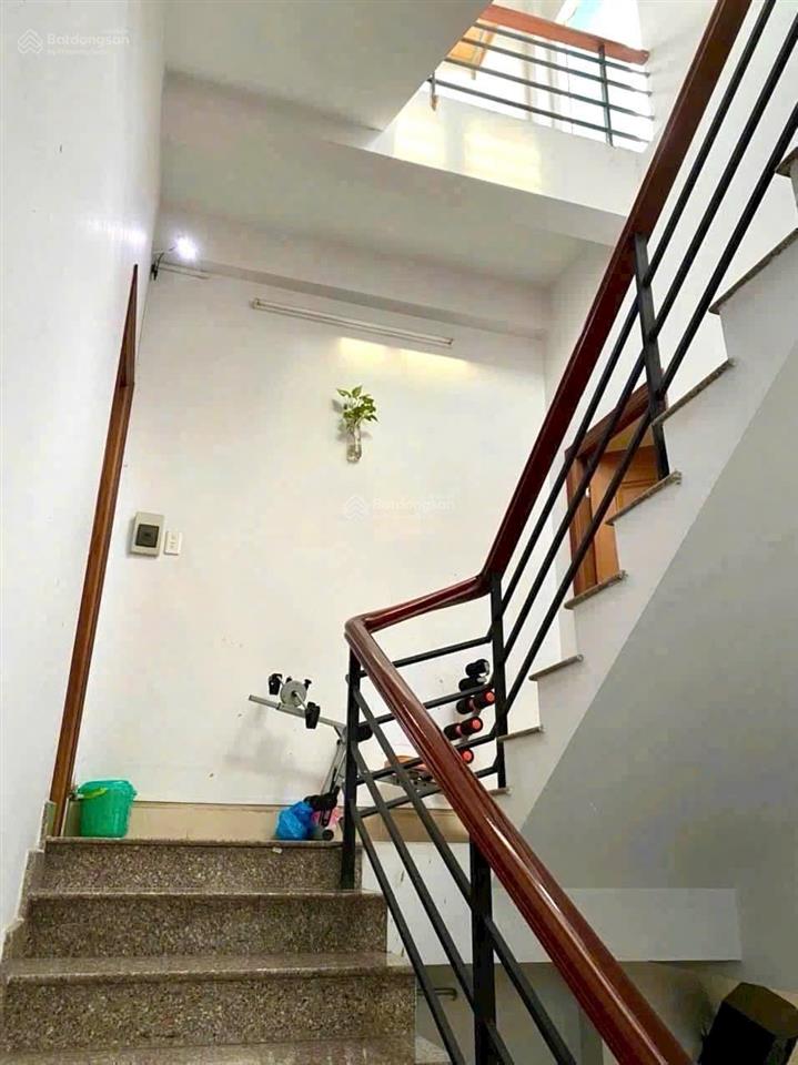 Nhà giá rẻ ở phú nhuận  cn 67m2  sổ vuông vức  ngang 4.75m