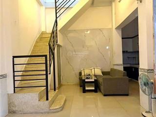 Giá quá rẻ ở tt phú nhuận  nhà 39.5m2 đất mà chưa đến 5.5 tỷ
