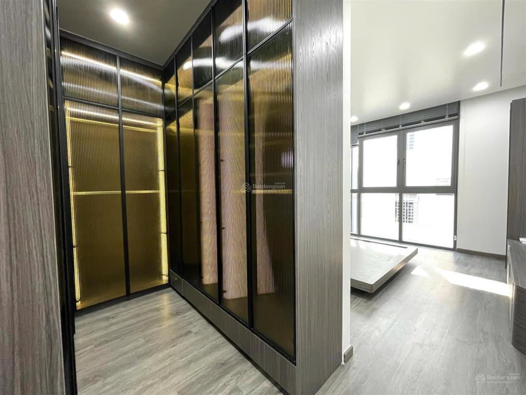 Hẻm 6m xe hơi thông  nhà sấy mới 100% thang máy cảm ứng giá rẻ