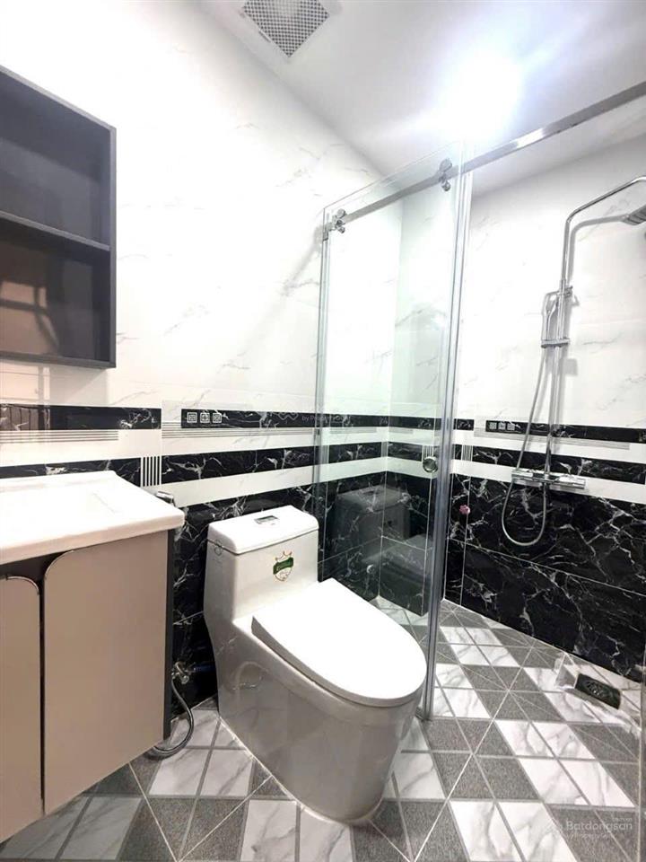 Sát mặt tiền khu vip nguyễn văn trỗi  trương quốc dung giá tốt