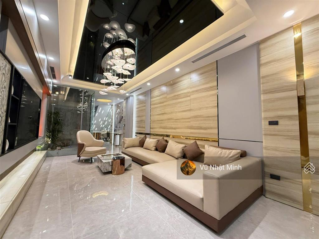 Siêu phẩm việt hưng,long biên 60m, mặt tiền rộng, 7 tầng hiện đại thang máy gara 2 ô tô vị trí tâm