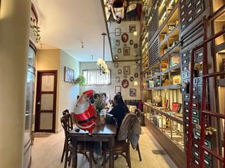 Nhà mới xây ở ngay ngang 7.3m dài 14m 4 tầng đường nhánh quốc hương thảo điền chỉ 16.5 tỷ