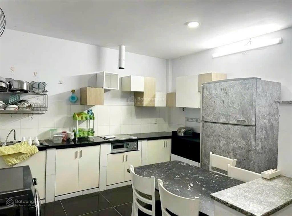 Hẻm lớn vạn kiếp phan xích long ngang 4m dài 10m 2 lầu 3pn bán nhỉnh 6 tỷ