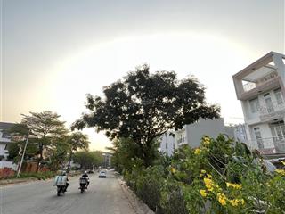 Mua ở hoặc đầu tư! đất ngay global city đỗ xuân hợp  mặt tiền 20m ngang 5m dài 22m chỉ 13 tỷ