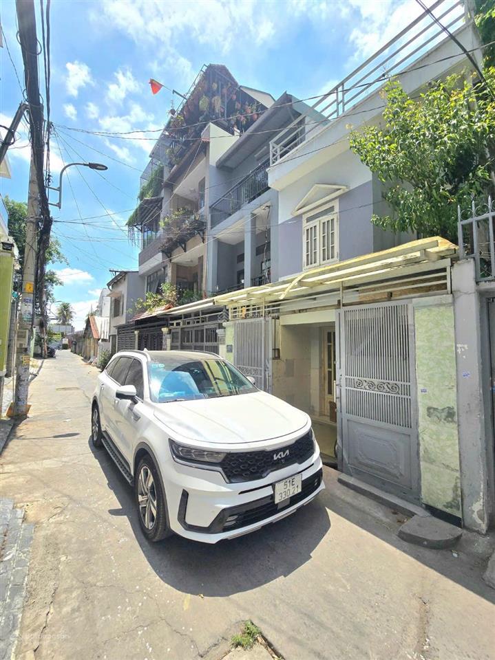 Hẻm xe hơi 3 tầng ngang 4m dài 18m nơ trang long  nguyễn xí nhỉnh 8 tỷ