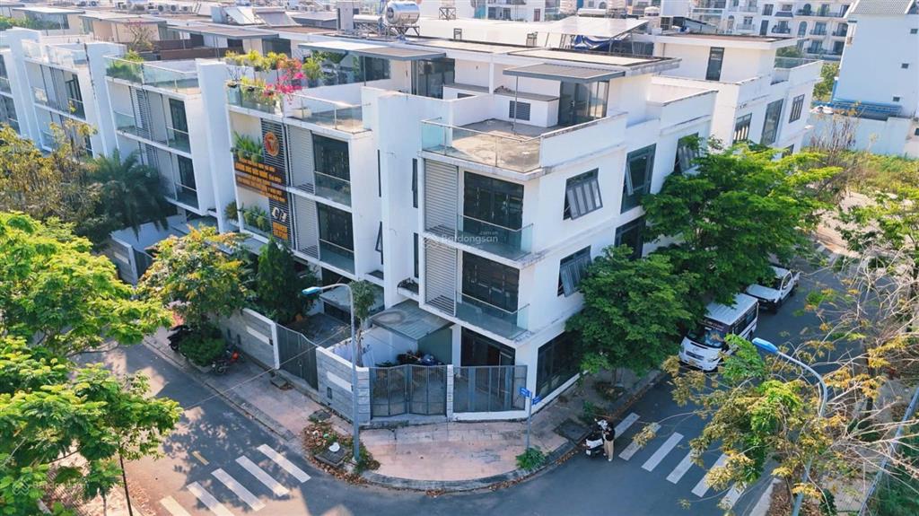 Nhà đẹp tiện kinh doanh, ở ngang 7m dài 23m vũ tông phan nguyễn hoàng chỉ 37 tỷ