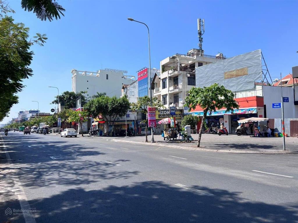 Tòa nhà mặt tiền trần não hầm 4 tầng tiện làm vp công ty, ngân hàng thương hiệu 600m sàn 180 triệu