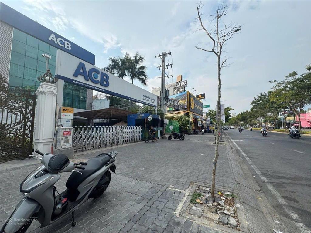Tòa nhà mặt tiền trần não hầm 4 tầng tiện làm vp công ty, ngân hàng thương hiệu 600m sàn 180 triệu