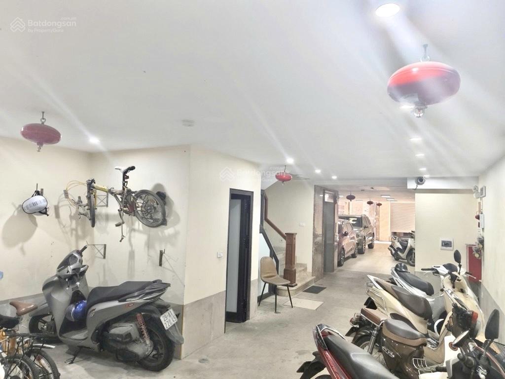 Bán gấp toà nhà 125m 9 tầng thang máy, gara ô tô, 10m ra mặt phố, làm vp cực đẹp tại trường chinh.
