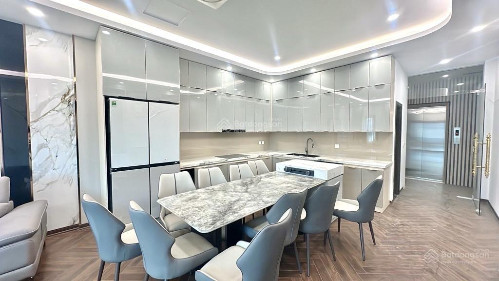 Bán nhà giá cạnh tranh đống đa 60m2 xây mới thang máy thoáng sáng gần phố tặng nội thất tiền tỷ