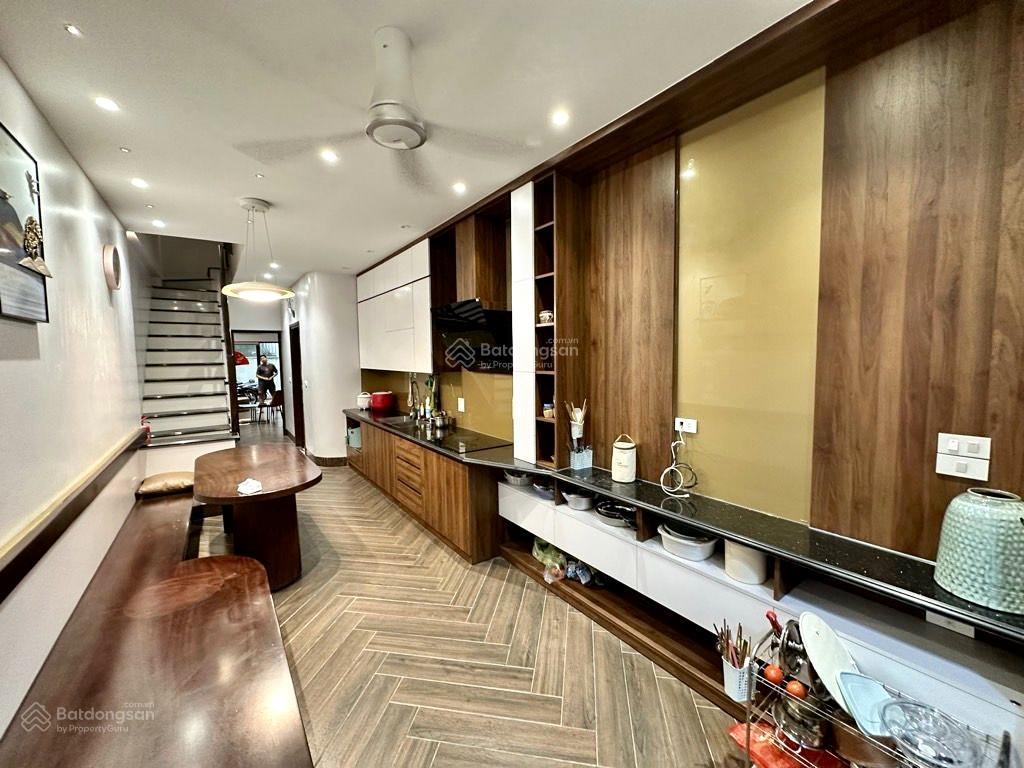 Bán nhà quận đống đa hà nội 80m2 5tầng full nội thất, ngõ rộng thoáng trước sau, ở sướng chỉ 10tỷ