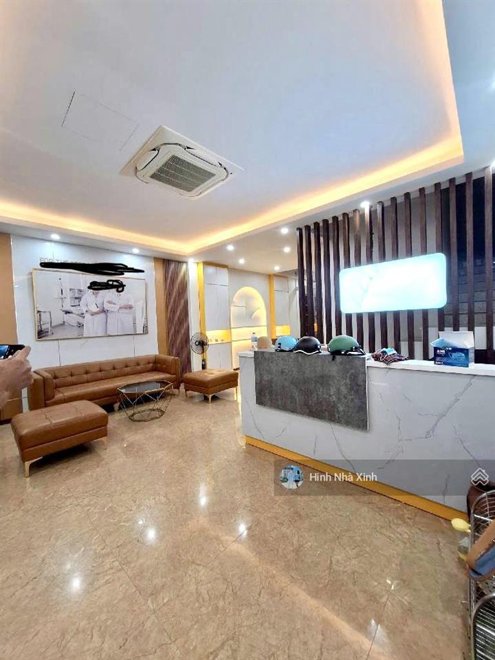 Bán biệt thự 6 tầng thang máy royal city, thông sàn vỉa hè rộng kinh doanh, khu vực ở cưc sướng