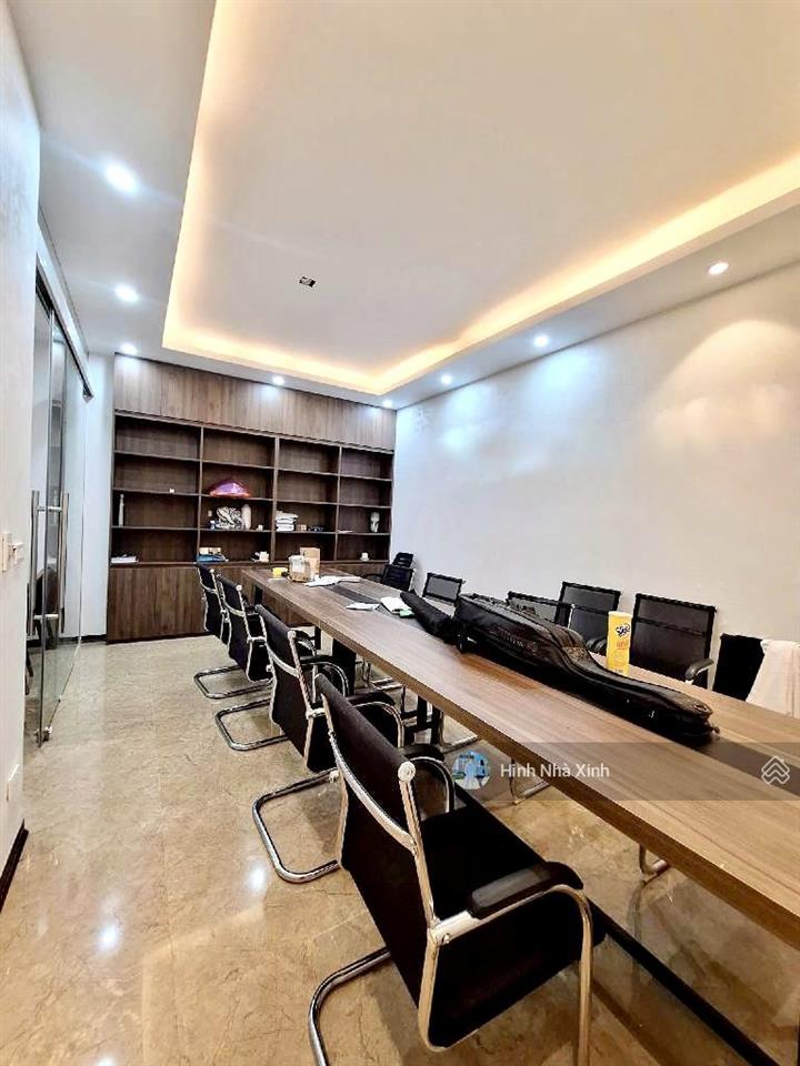 Bán biệt thự 6 tầng thang máy royal city, thông sàn vỉa hè rộng kinh doanh, khu vực ở cưc sướng