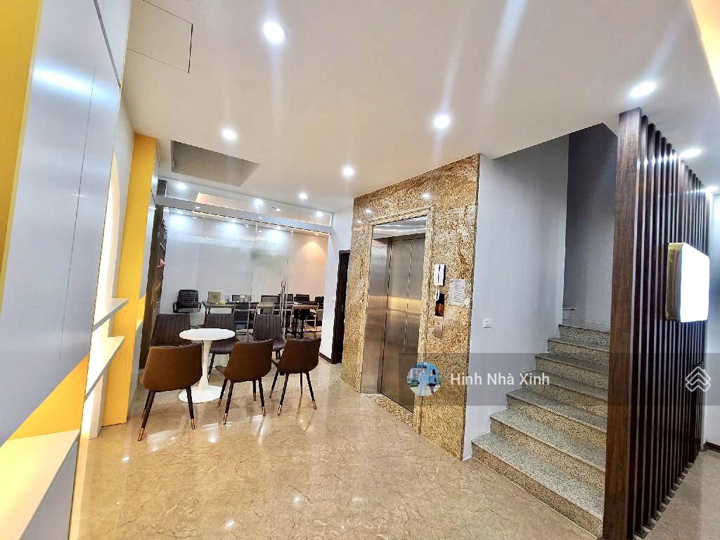 Bán biệt thự 6 tầng thang máy royal city, thông sàn vỉa hè rộng kinh doanh, khu vực ở cưc sướng