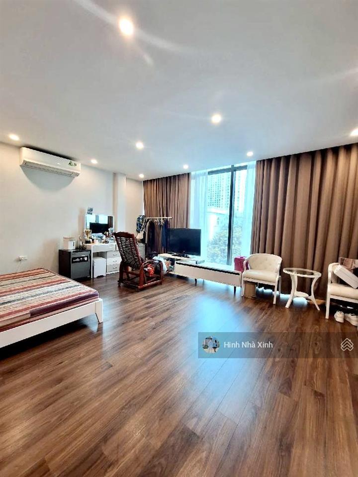 Bán biệt thự 6 tầng thang máy royal city, thông sàn vỉa hè rộng kinh doanh, khu vực ở cưc sướng