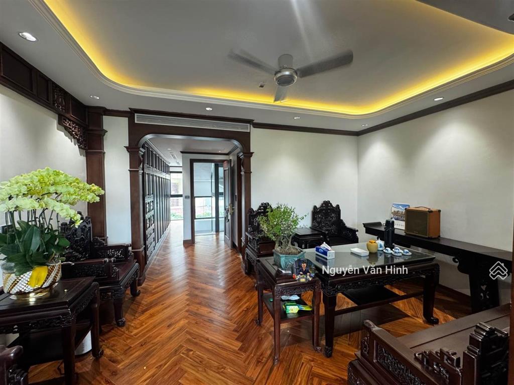 Bán nhà phố hào nam đống đa gara ô tô diện tích rộng như biệt thự, ở sướng, giá rẻ, chỉ hơn 30 tỷ