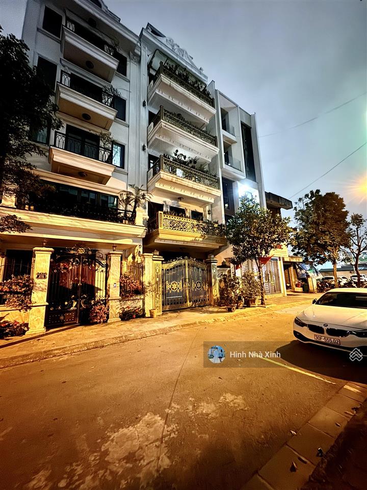 Bán biệt thự 6 tầng thang máy royal city, thông sàn vỉa hè rộng kinh doanh, khu vực ở cưc sướng