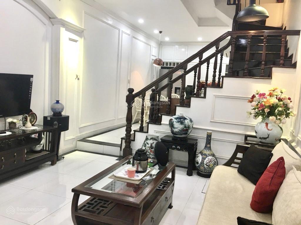 Bán nhà thái hà, đống đa ô tô đỗ cửa 13 tỷ  65m2, 4p ngủ, tặng nội thất, giá tốt khu vực.