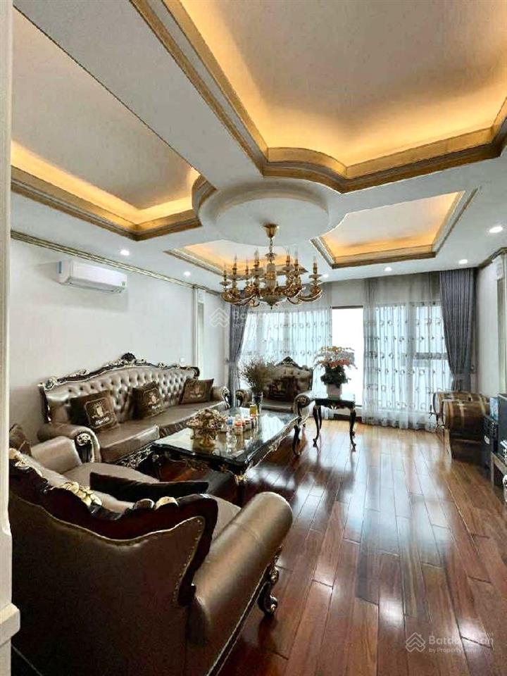 Chính chủ bán nhà trường chinh 8tầng thang máy vừa ở vừa vừa kdoanh , gara ô tô, có pccc chỉ hơn 30